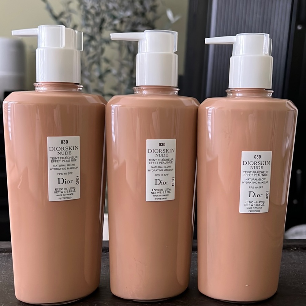 Dior DIORSKIN NUDE foundation Natural glow hydrating makeup 200ml/6.8 oz in 030